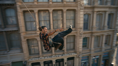 papaya-swings-for-gold,-and-wins-big